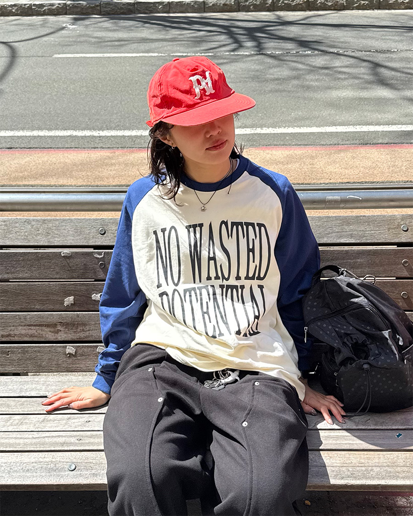 ロゴラグランロングTシャツ