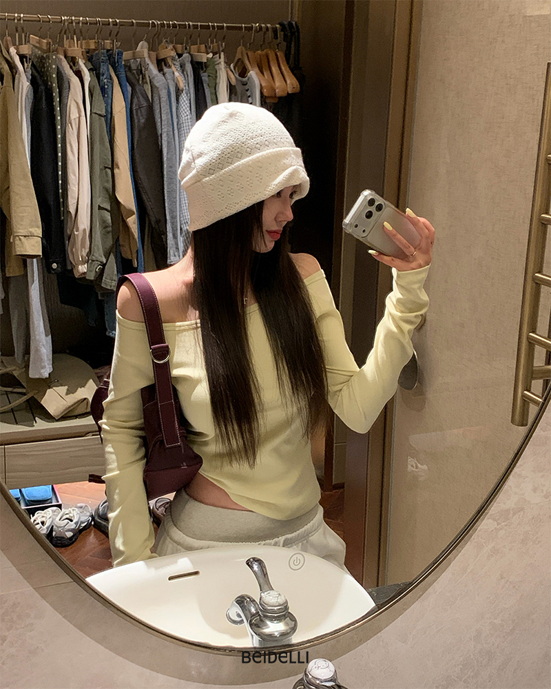 オフショルダーロングスリーブTシャツ