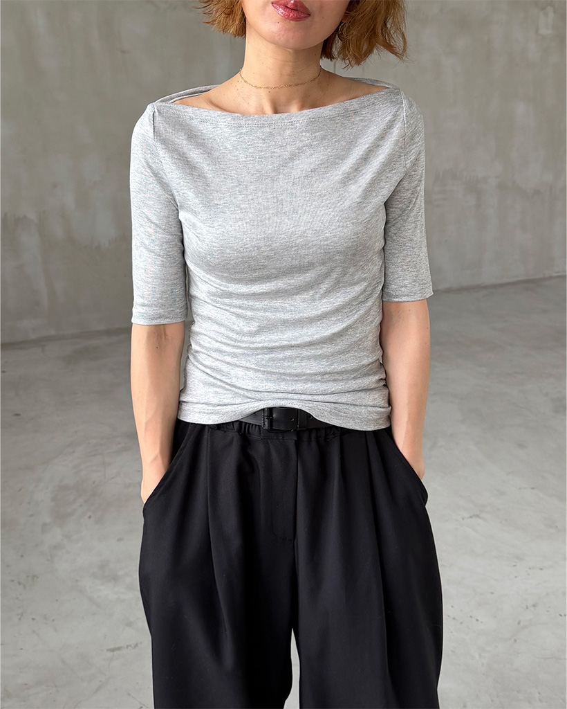 ボートネックTシャツ