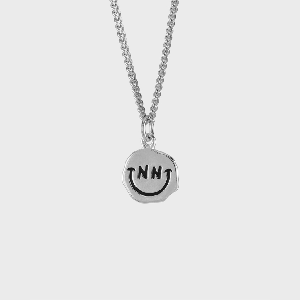 [Kアイドル着用] UGLY SMILE NEC