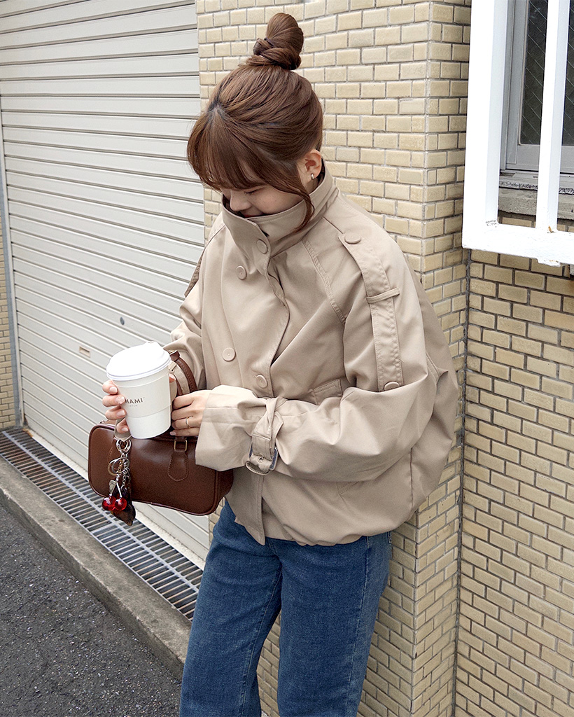 ハイネックダブルブタンハーフコート