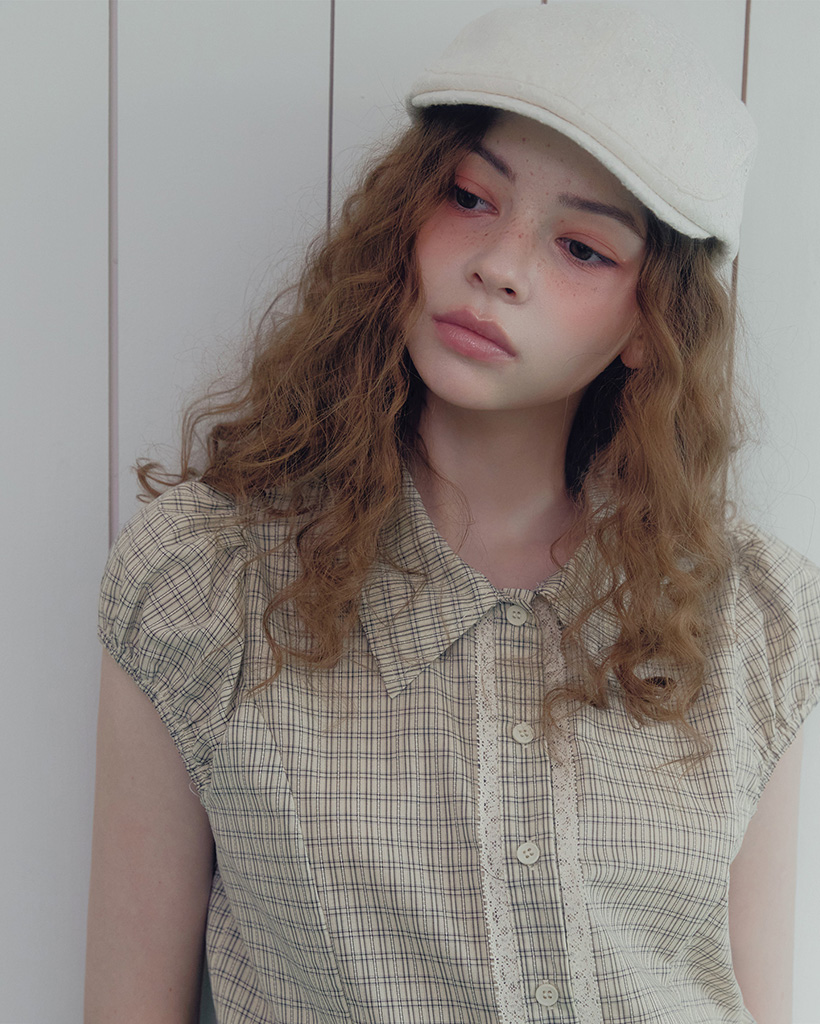 Hidel lace frill short sleeve blouse