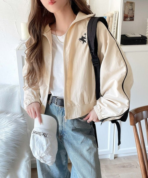 大人スポーティMIX。胸刺繍入り袖ファスナー配色ナイロンジャケット