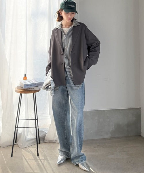 きちんと感とリラックス感を両立。ゆるシルエット、テーラード