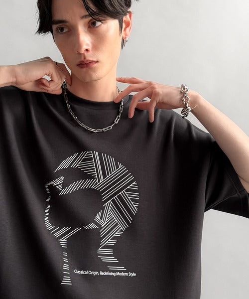視線を独り占め。」フェイスグラフィックオーバーサイズTシャツ