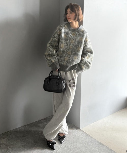 ヴィンテージライクなデザインで上級見え◎アンティークラグモチーフ柄