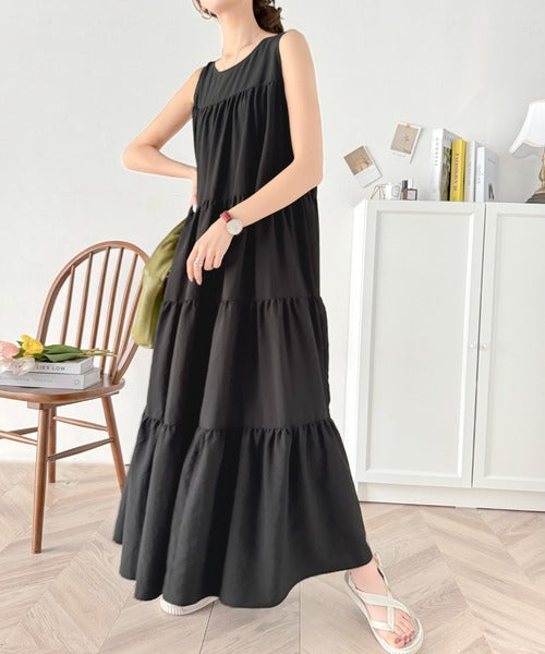 洗練された大人フェミニン。 前後2WAY4段ティアードワンピース