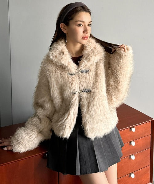 mily bilet】秋冬モードを盛り上げる素材感♪上品さと華やかさを纏う