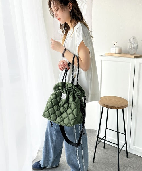 JaVa ジャバコラボ》おしゃれも実用性も叶う。2WAYキルティング巾着