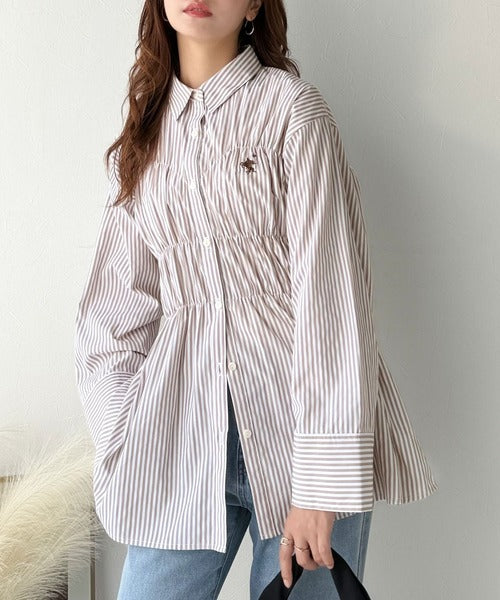 大人のシルエット美人を叶える、ビスチェ風シャーリング長袖シャツ