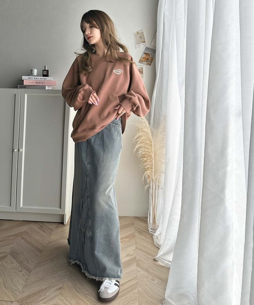 Javaジャバコラボ》一枚でサマになる。ワンポイント胸元刺繍裏起毛