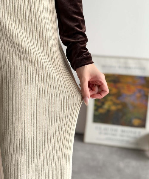履き心地楽ちん＆スッキリ脚長魅せ。ランダムリブニットパンツ