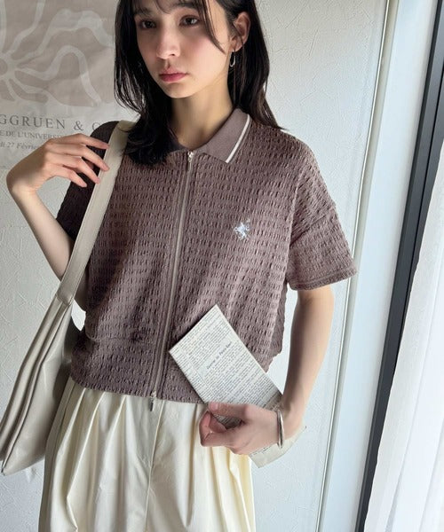 品の良さを感じる、大人カジュアル。ポロ襟ダブルファスナージャガード