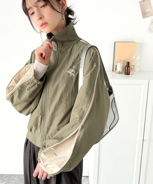 大人スポーティMIX。胸刺繍入り袖ファスナー配色ナイロンジャケット