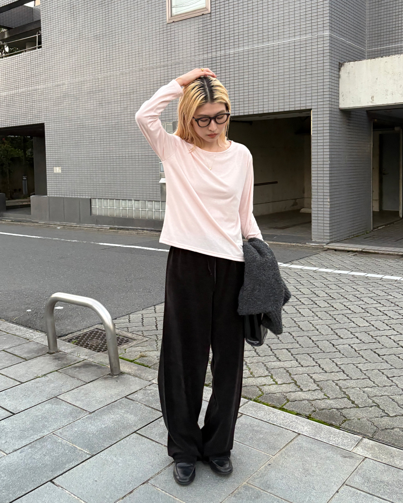 ラウンドネックシンプルロングＴシャツ