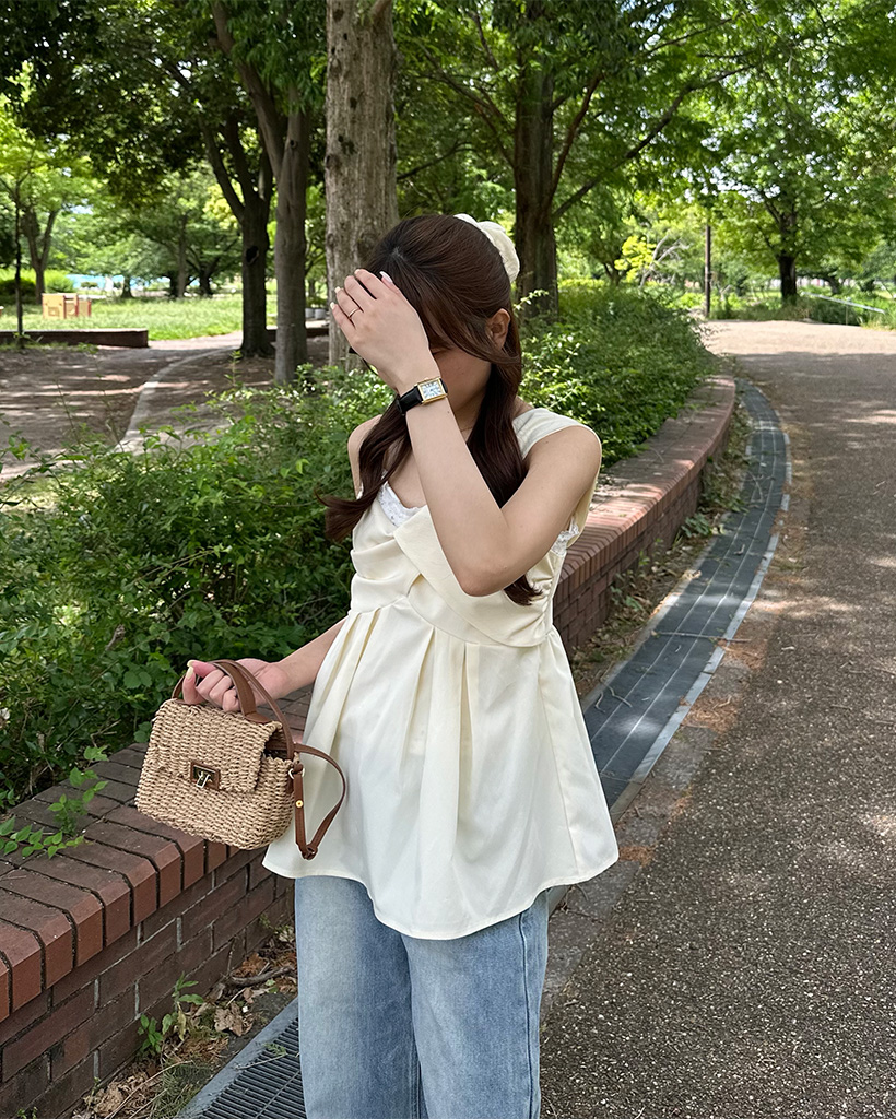アンバランスツイストビスチェブラウス | ファッション通販サイト NUGU
