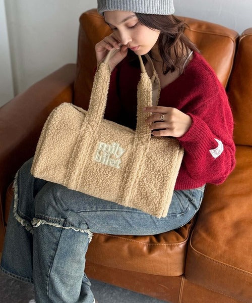 mily bilet】ふわもこ感がたまらない主役バッグ♪ロゴ刺繍ボアボストン