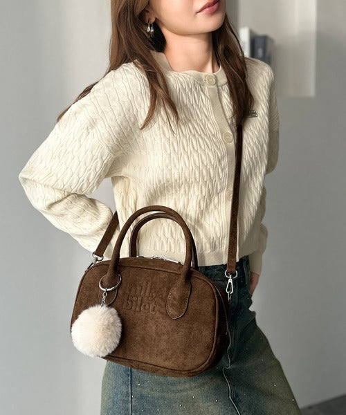 mily bilet】甘い見た目で実力派♪エンボスロゴスウェードライクミニ