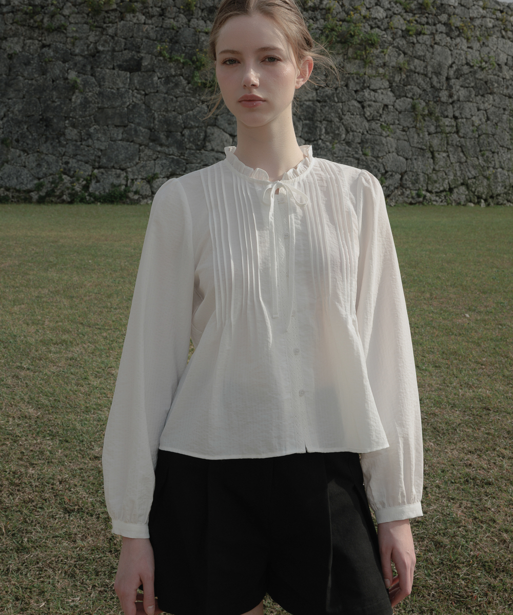 Ribbon Ruffle Blouse [Ivory]