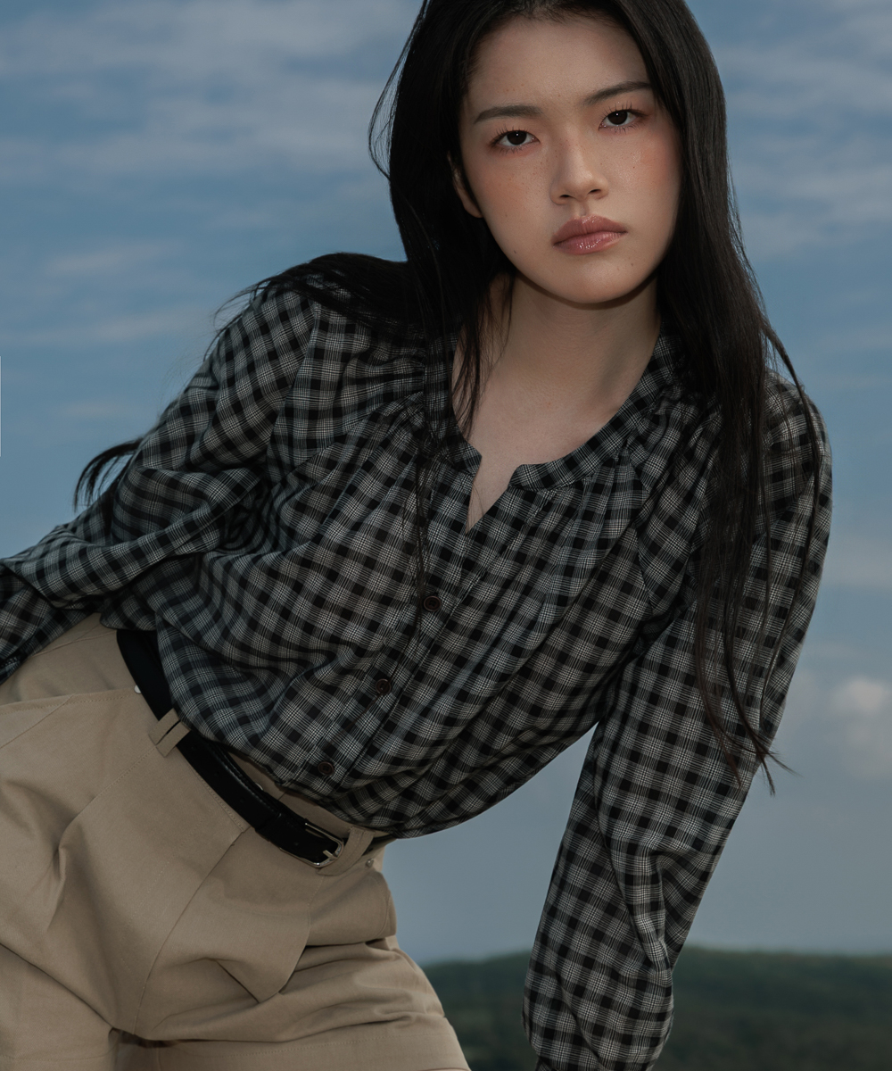 Check Pattern Volume Blouse [Black]