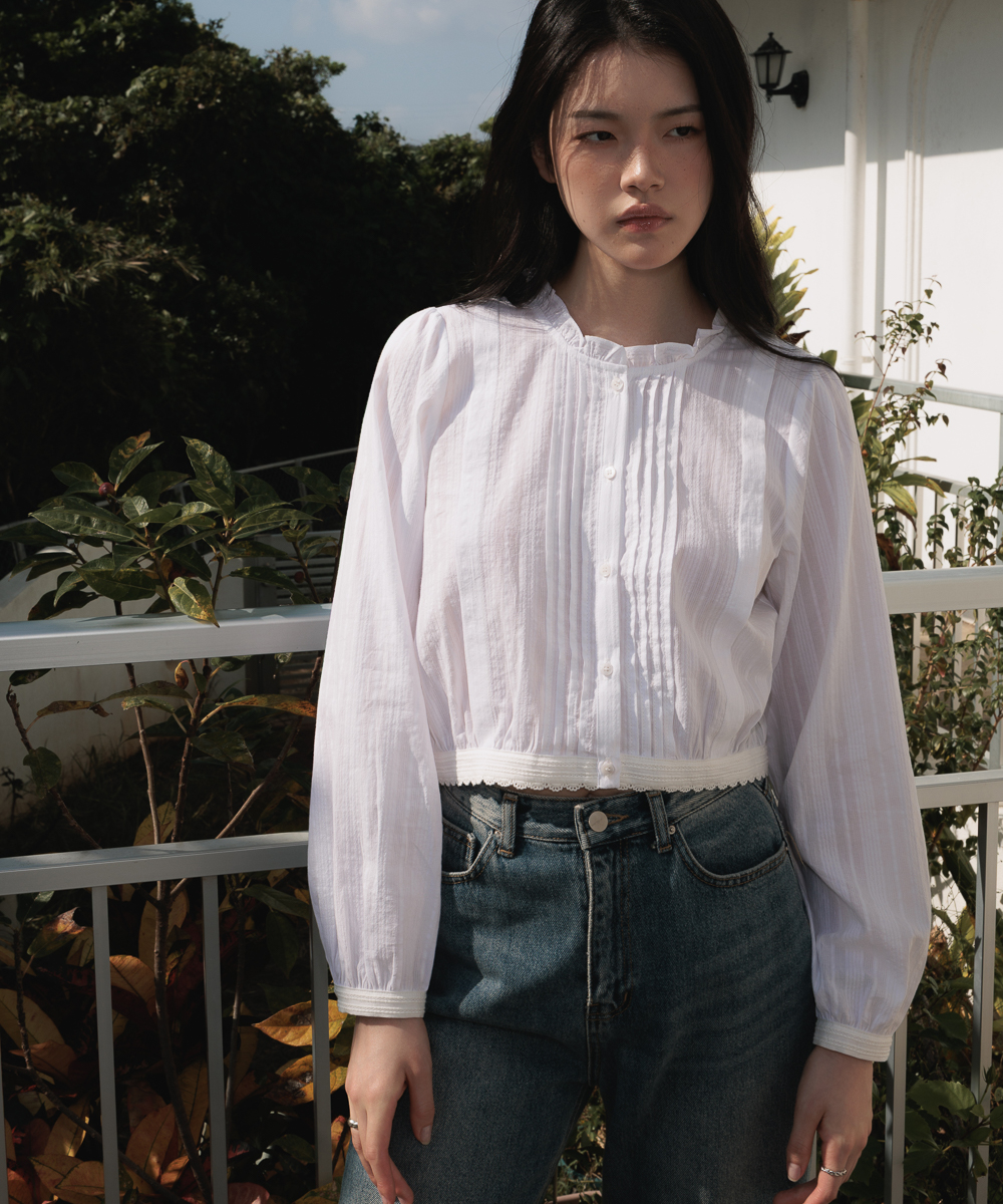 Round Neck Frill Blouse [Ivory]