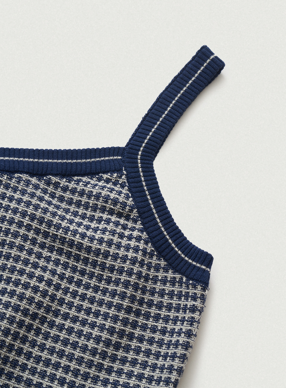 Navy Line Check Sleeveless Knit Top | ファッション通販サイト