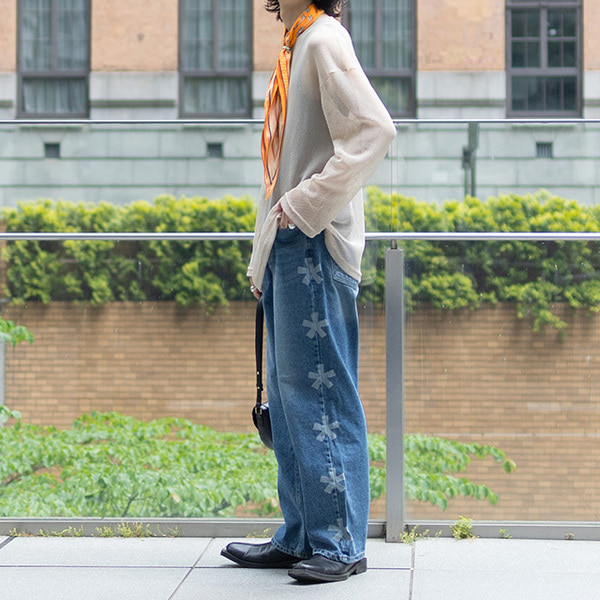 サイドフラワーデニムパンツ | ファッション通販サイト NUGU