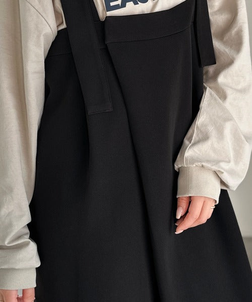【未使用】OURしなやか素材のラップ風サロペット ourhome しなやか素材のラップ風サロペット ブラック