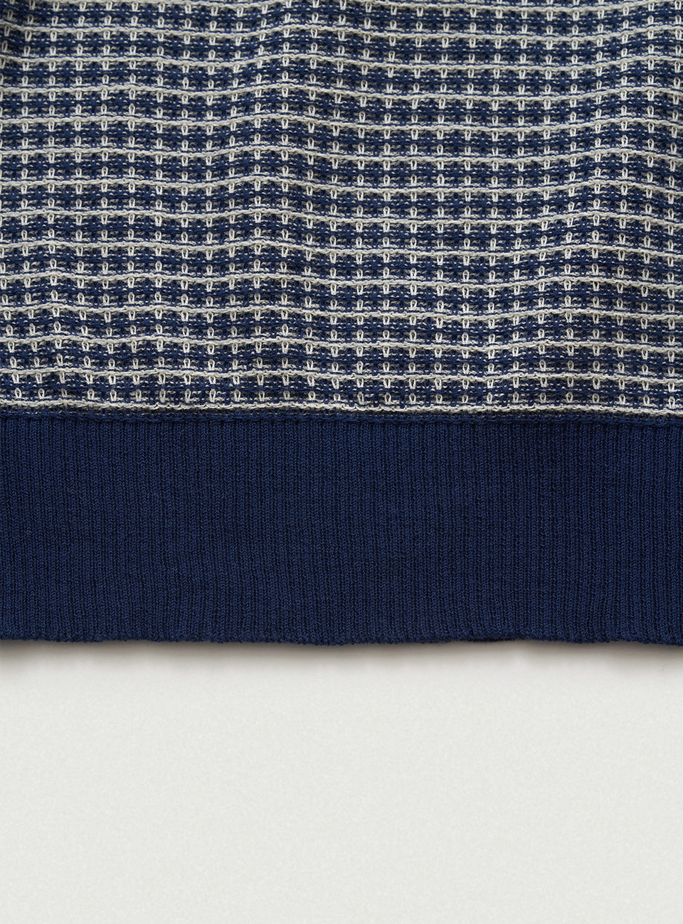Navy Line Check Sleeveless Knit Top | ファッション通販サイト