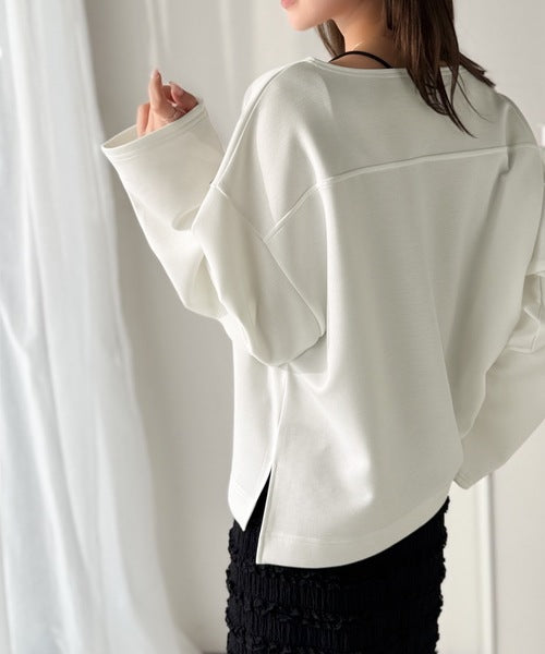 滑らか＆艶やか。ダンボールボートネック袖刺繍ロンT（長袖