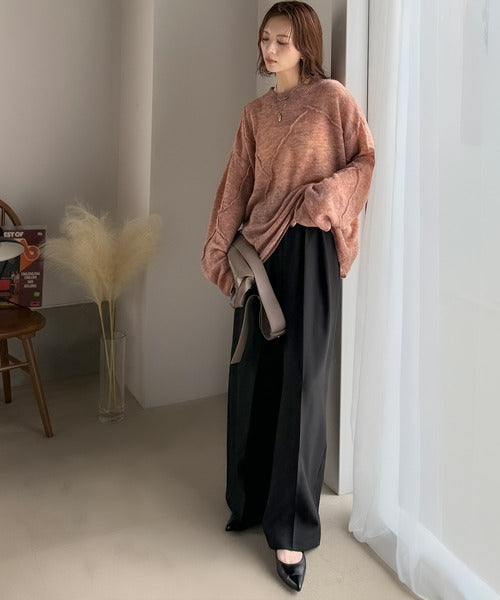 ゆるっと”が叶える、1秒垢抜け！モヘアタッチシアー変形タック柄ニット