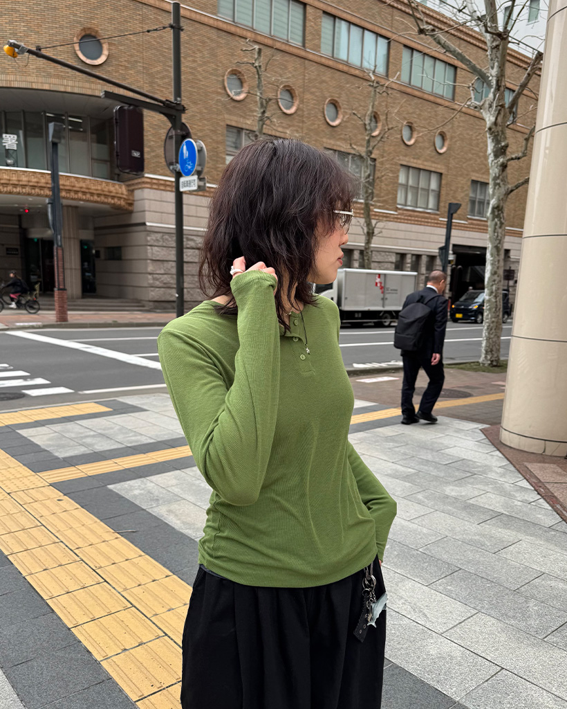 ヘンリーネックレイヤードTシャツ