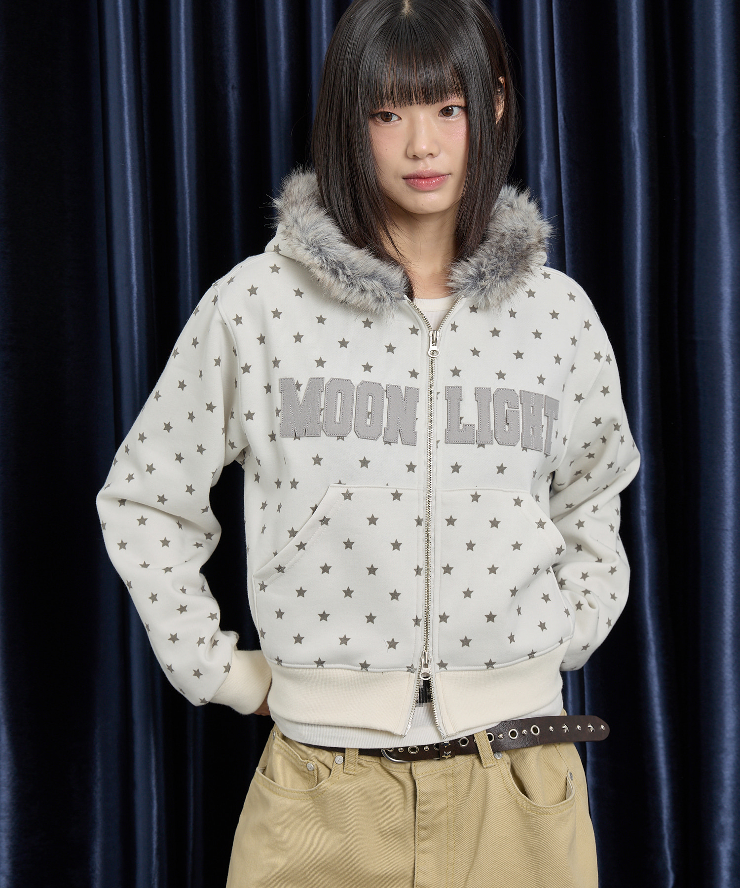 【購入特典】[Influencer pick] MOONLIGHT Applique Fur Hood Zip Up IVORY