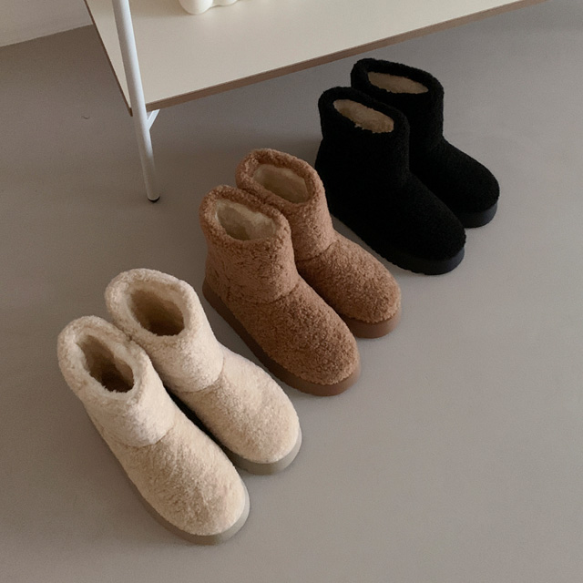 shoes loungeキルティングミドルブーツ ボア moz（モズ） 【秋冬定番】【新色追加】〔生活防水〕moz ライニングボア