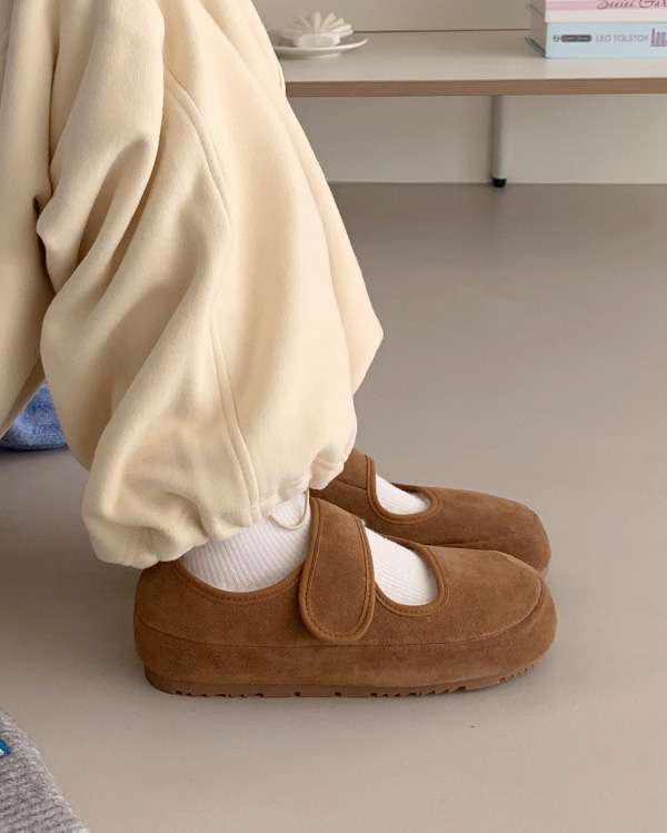 ハイクオリティ！ボア裏地 メリージェーン ストラップシューズ