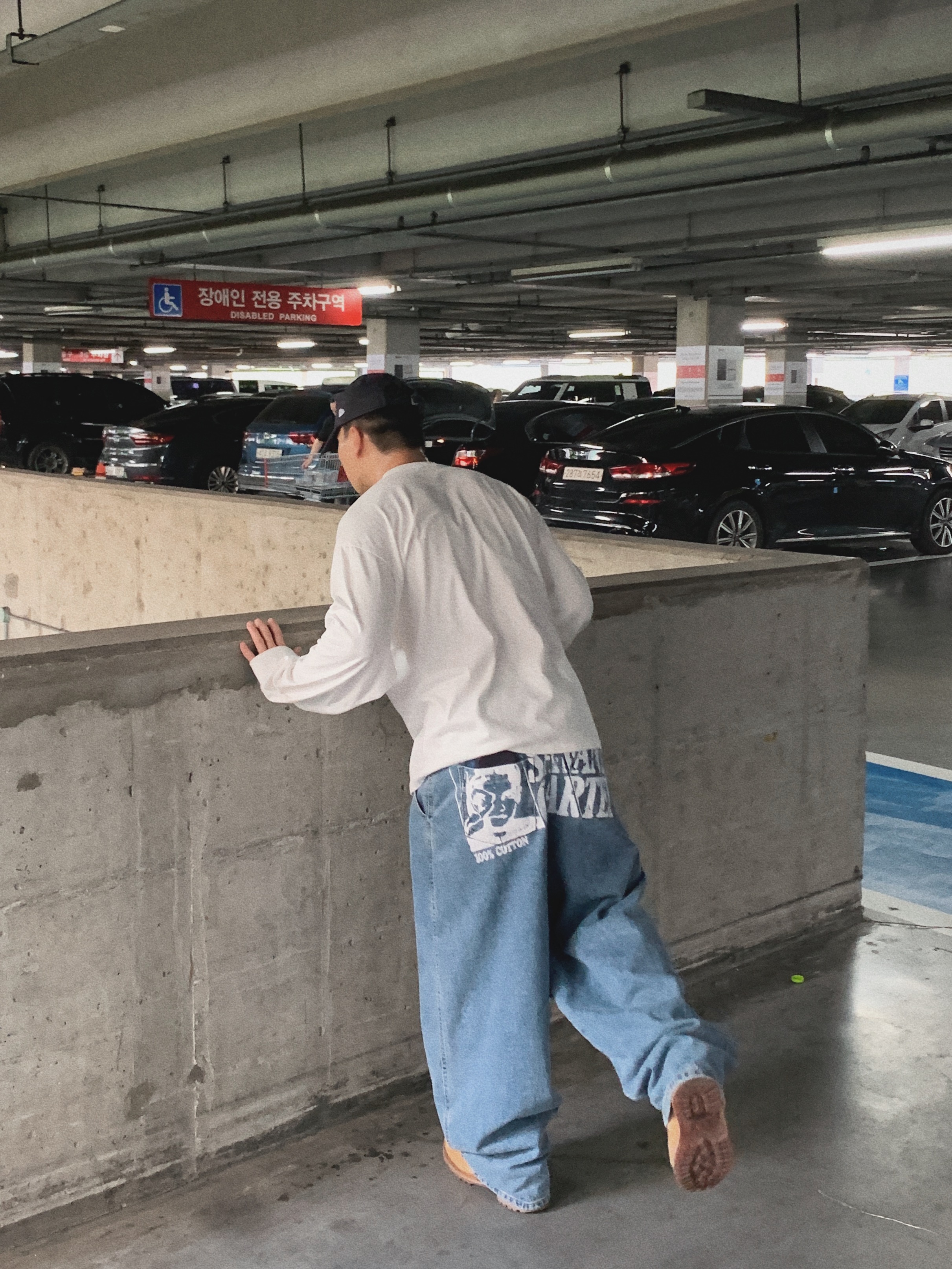 バックプリントデニムパンツ | ファッション通販サイト NUGU