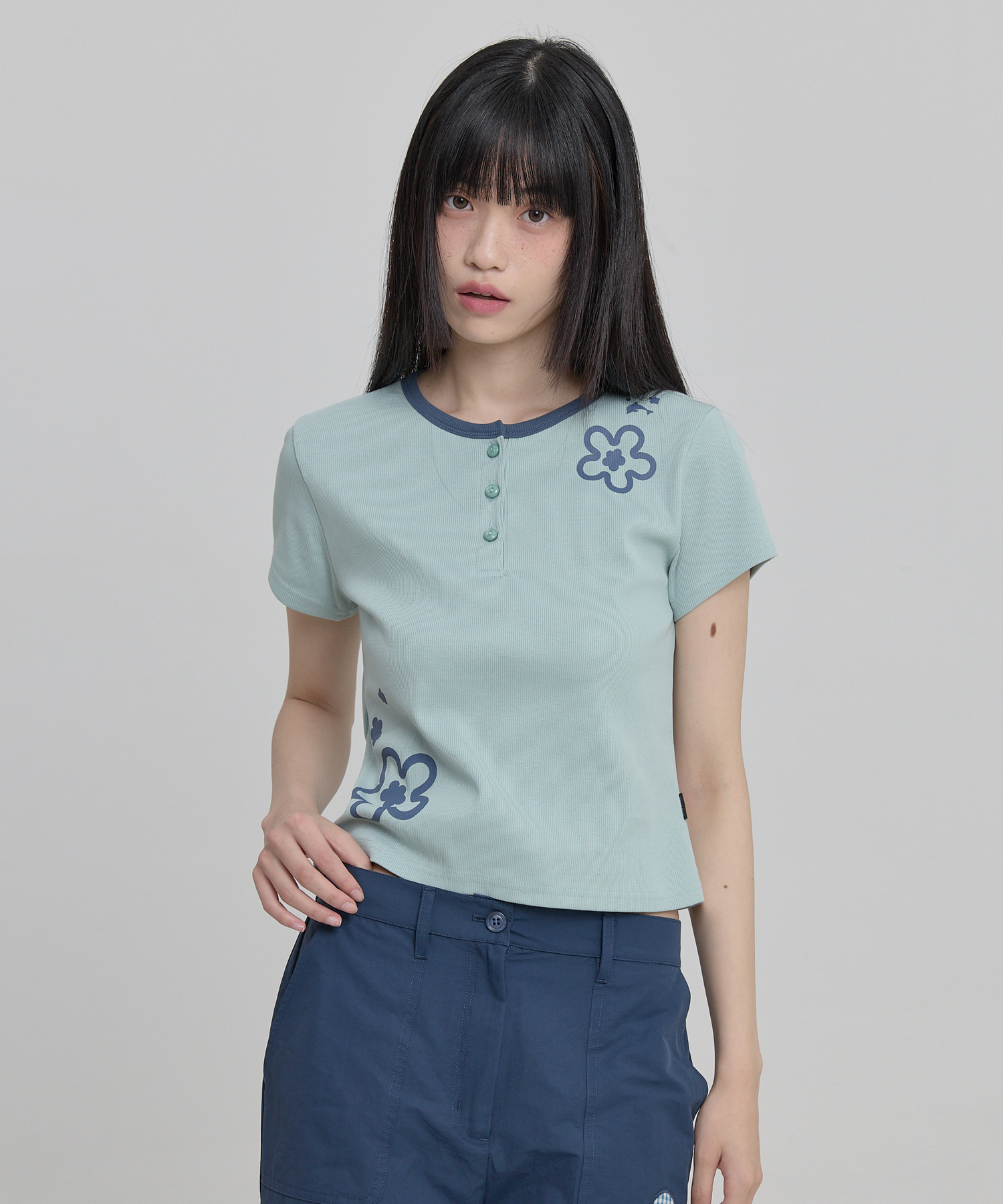 Flower Henley Neck Half Sleeve T-shirt MINT