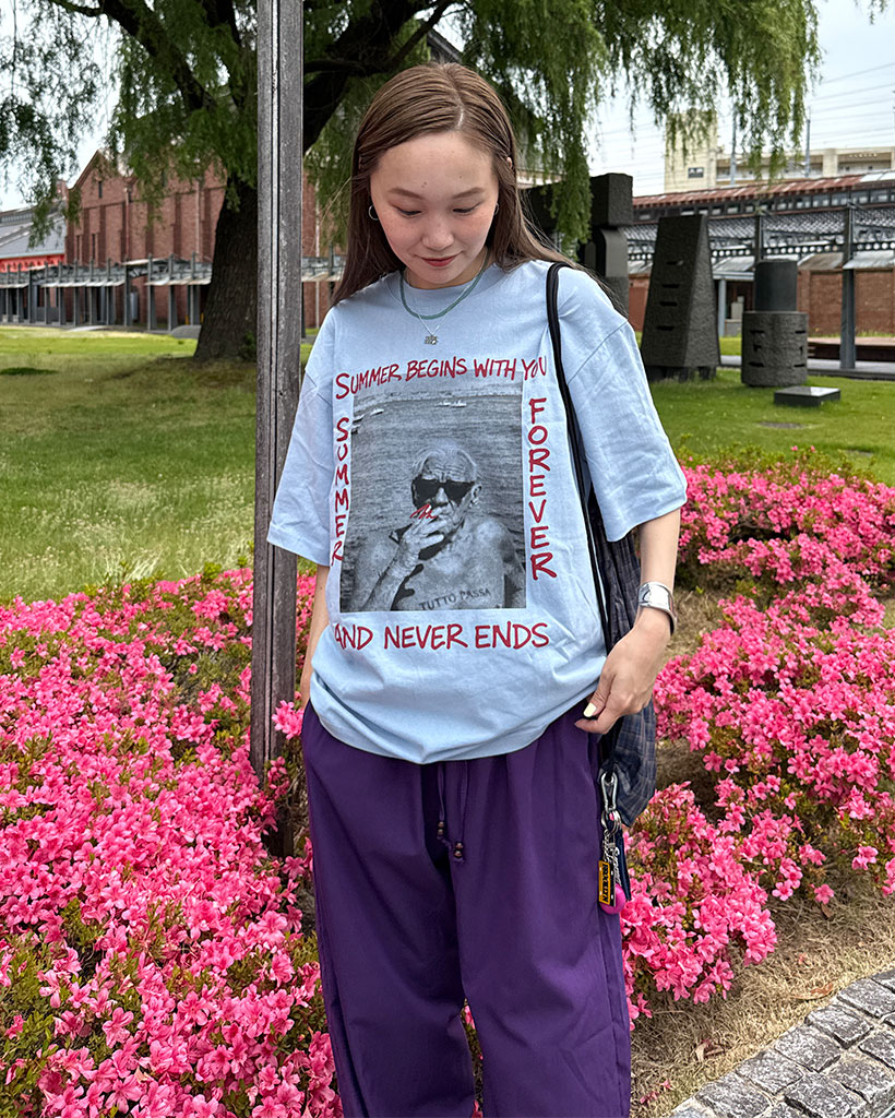 オーバーフィットハーフスリーブTシャツ