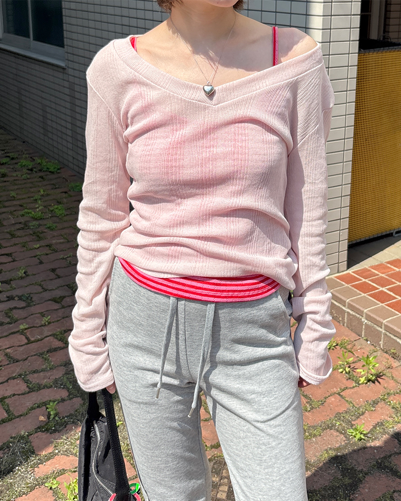 Vネックシースルロングスリーブニット