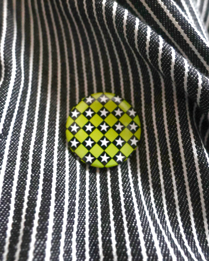 ブロックチェックスター缶バッチ