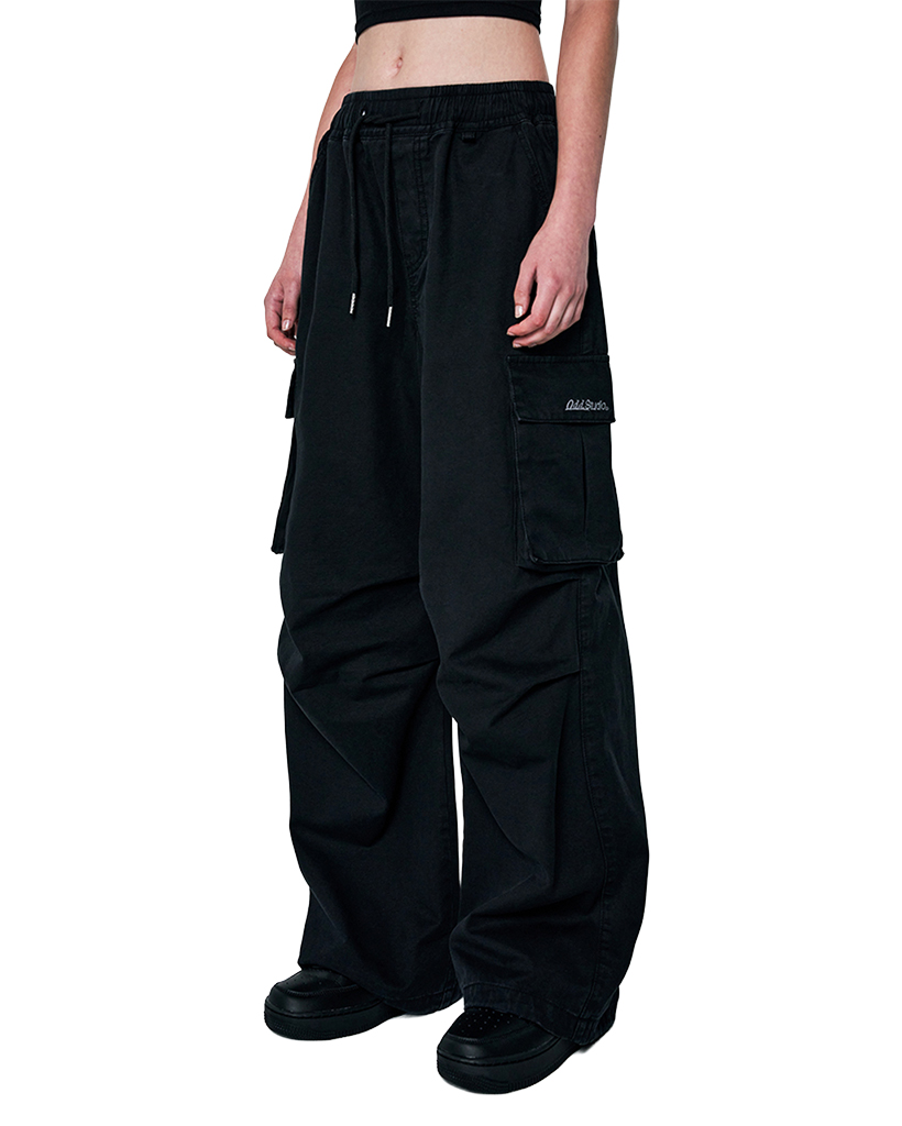 [Influencer pick] Parachute Washed Cotton Wide Cargo Pants - black