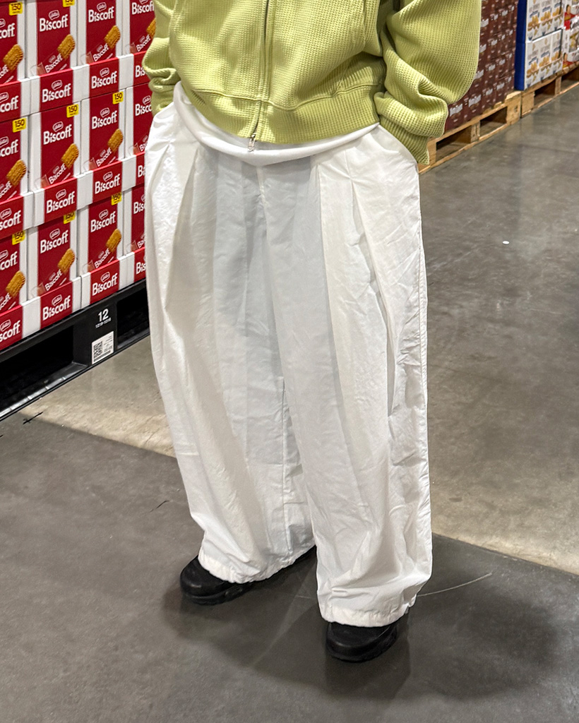 ピンタックナイロンワイドパンツ