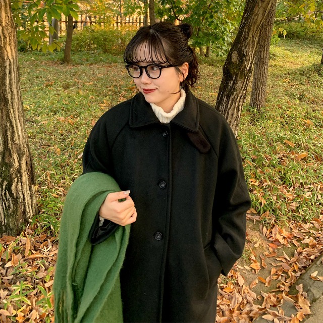 ハイネックロングコート