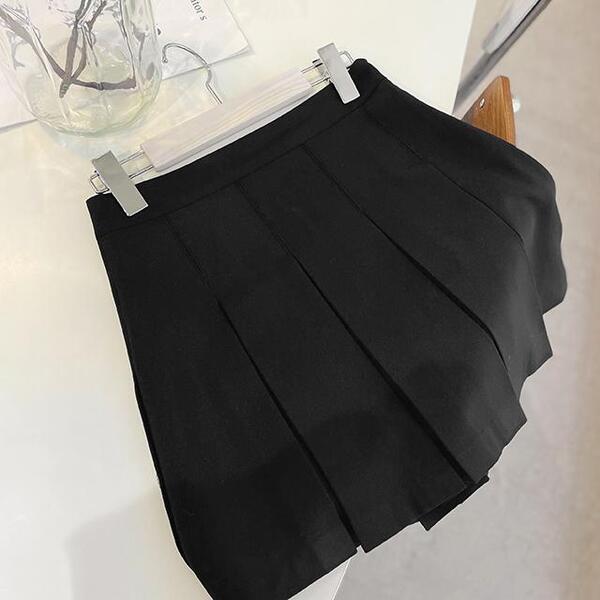 美品 00‘s PLEATS PLEASE プリーツ ミニ スカート ブラック PLEATS PLEASE ISSEY MIYAKE（ミニスカート）のフリマアイテム一覧