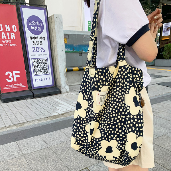 紫色 花柄 トートバッグ Amazon | 旅人 トートバッグ レディース ﻿紫の花柄 人気