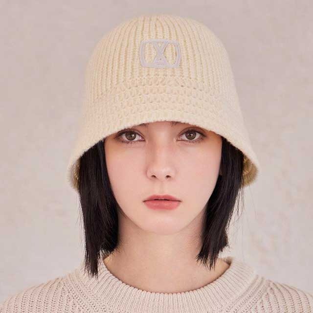 ★VARZAR★ VA Square Applique Knit Bucket Hat Brown VA Square Applique Knit Bucket Hat / Brown - VARZAR | 60