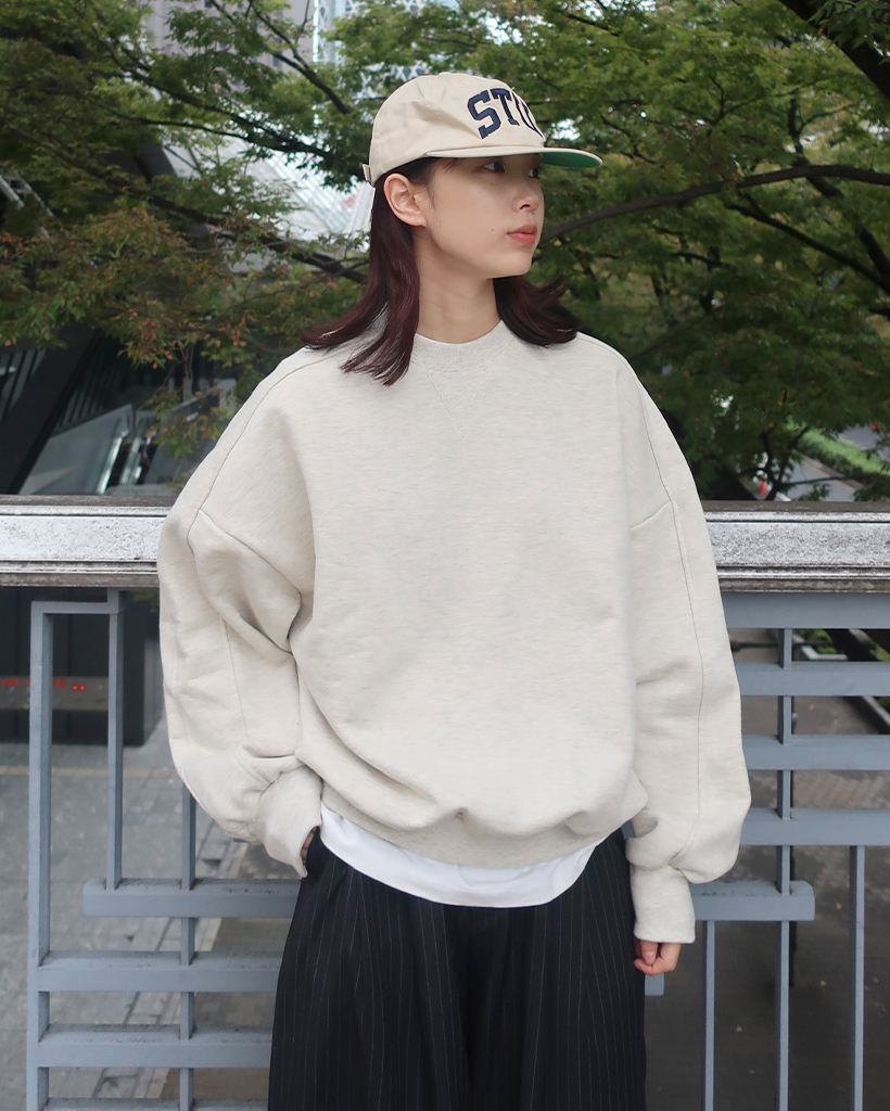 (ユニセックス)スリットウォーマースウェットシャツ