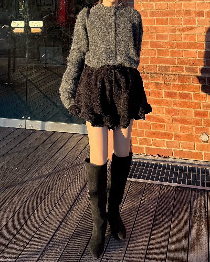 ラッフルポイントブークレショートパンツ