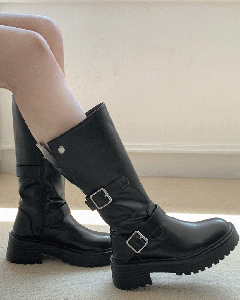 あみ【自宅試着のみ】Carette Belted Twill Short 厚底ミドルバイカーボタンブーツ | ファッション通販サイト NUGU