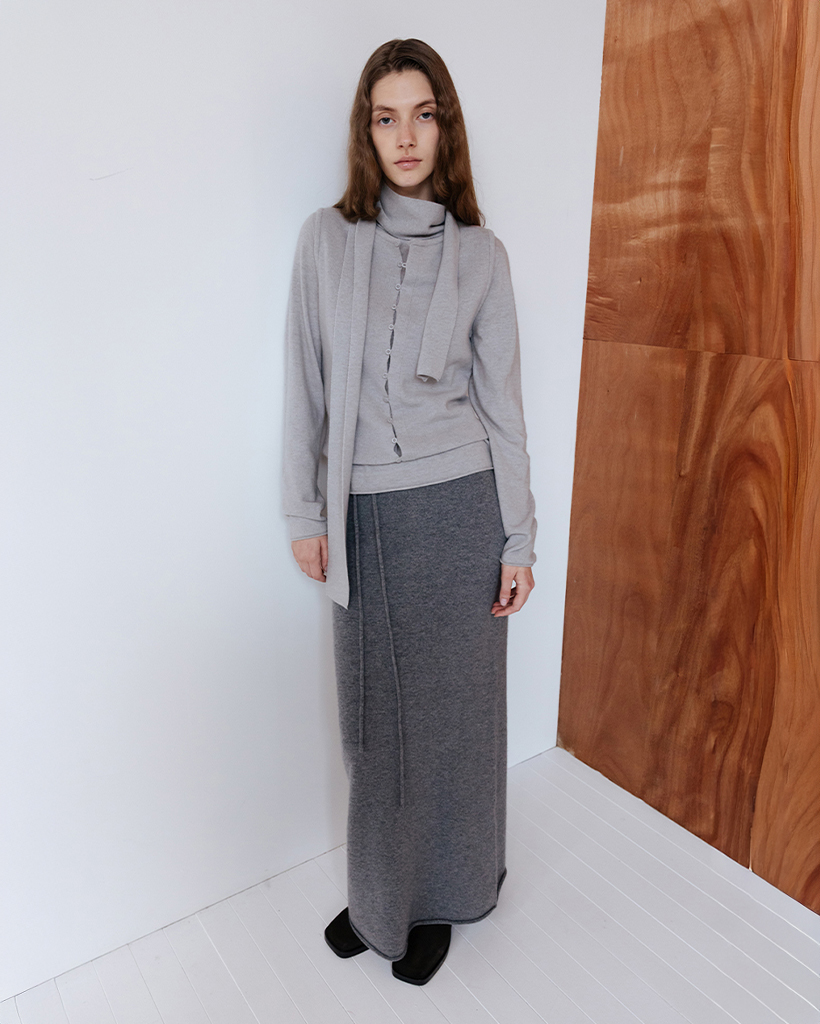 CASHMERE BLEND SCARF KNIT VEST - SILVER STONE